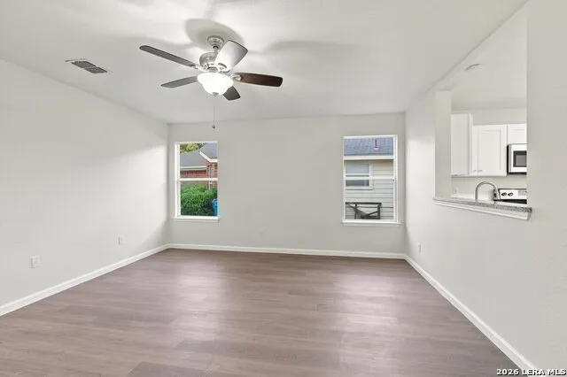6814 FREEDOM RDG San Antonio, TX 78242