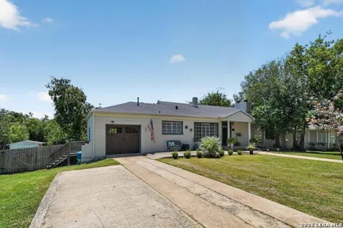 713 Bluebell Rd.