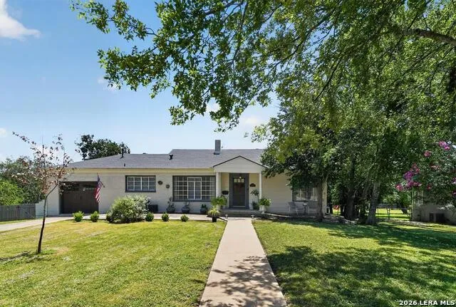 713 Bluebell Rd. Kerrville, TX 78028