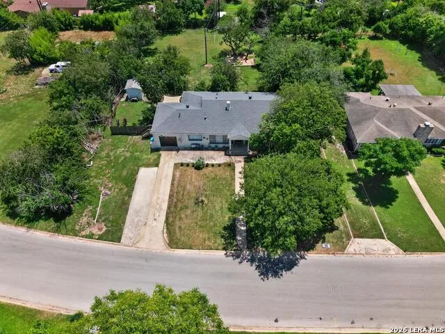 713 Bluebell Rd. Kerrville, TX 78028