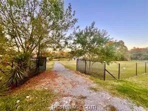 274 Lcr 911 Jewett, TX 75846