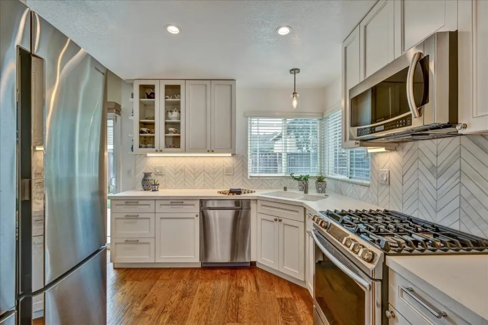 240 Marvilla Circle Pacifica, CA 94044