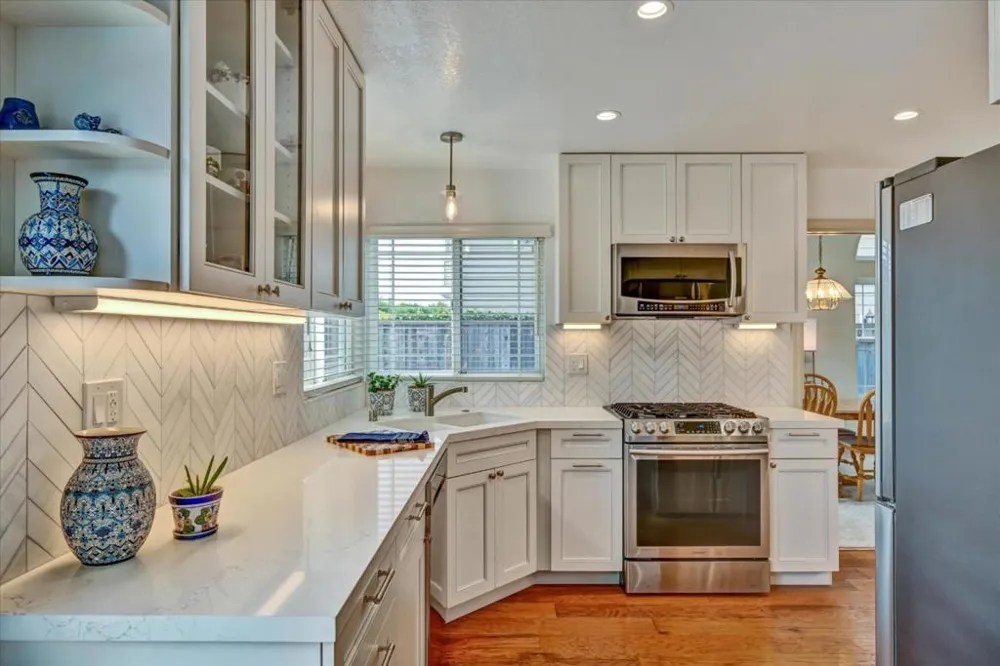 240 Marvilla Circle Pacifica, CA 94044