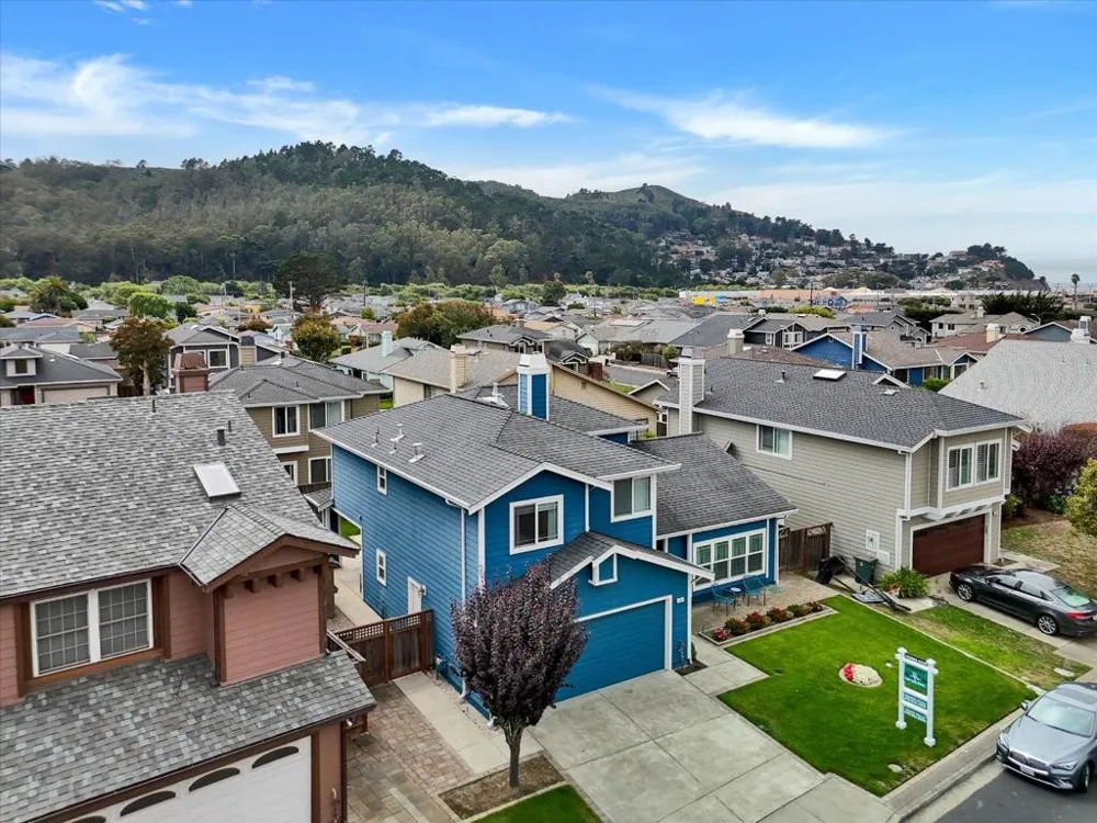 240 Marvilla Circle Pacifica, CA 94044