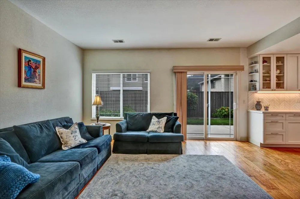 240 Marvilla Circle Pacifica, CA 94044