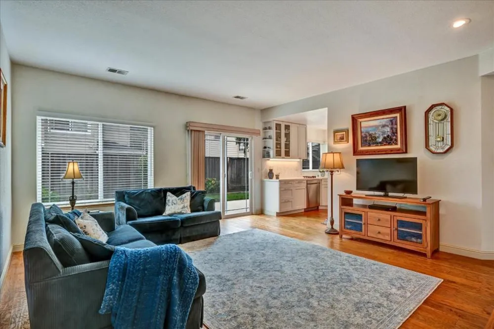 240 Marvilla Circle Pacifica, CA 94044