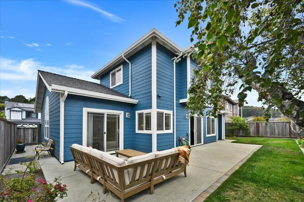 240 Marvilla Circle Pacifica, CA 94044