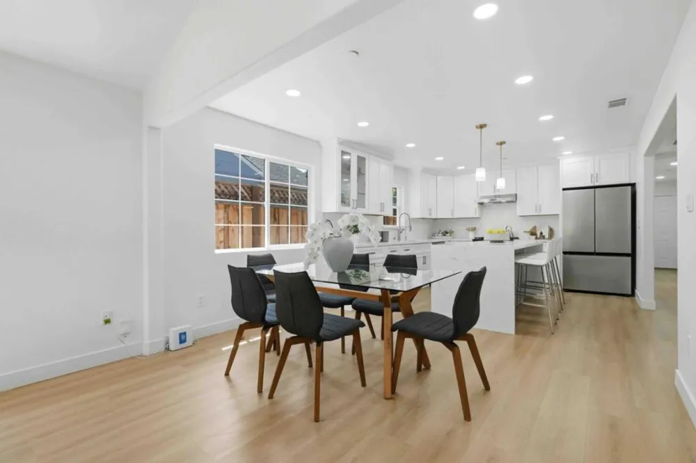 537 7th Avenue Menlo Park, CA 94025