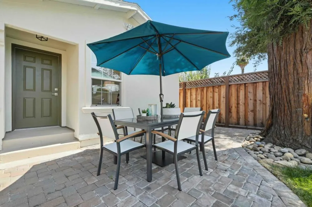 537 7th Avenue Menlo Park, CA 94025