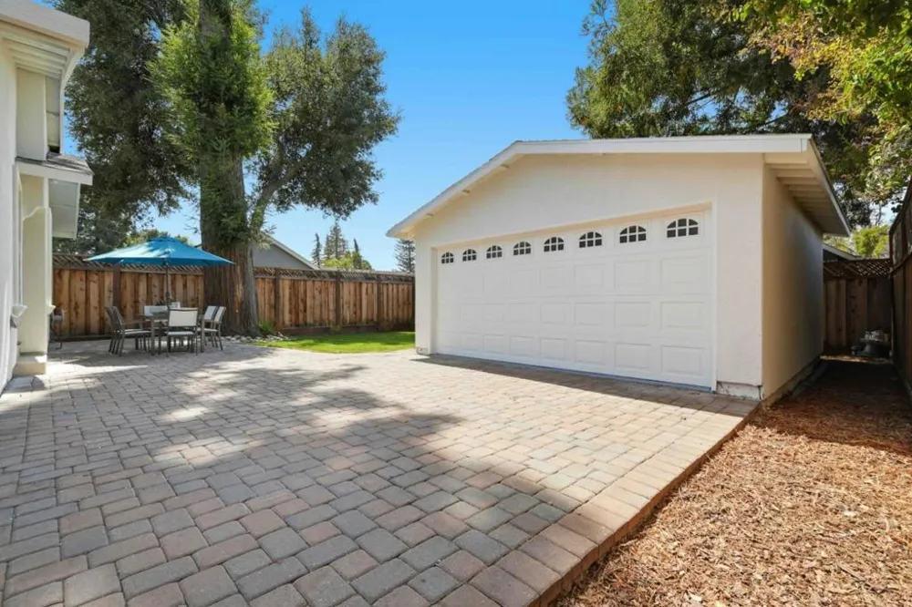 537 7th Avenue Menlo Park, CA 94025