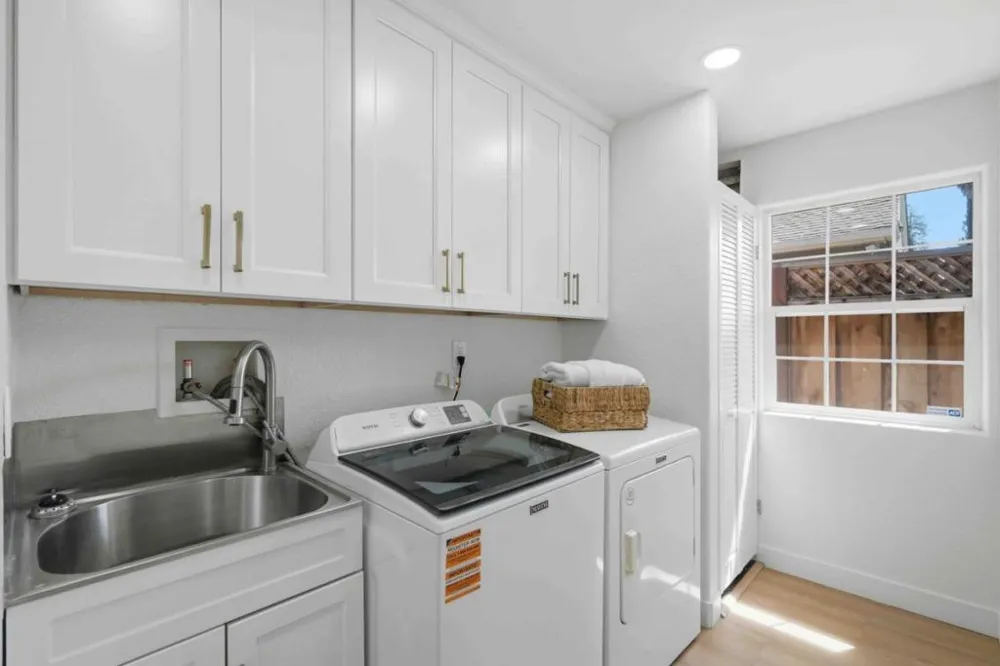 537 7th Avenue Menlo Park, CA 94025