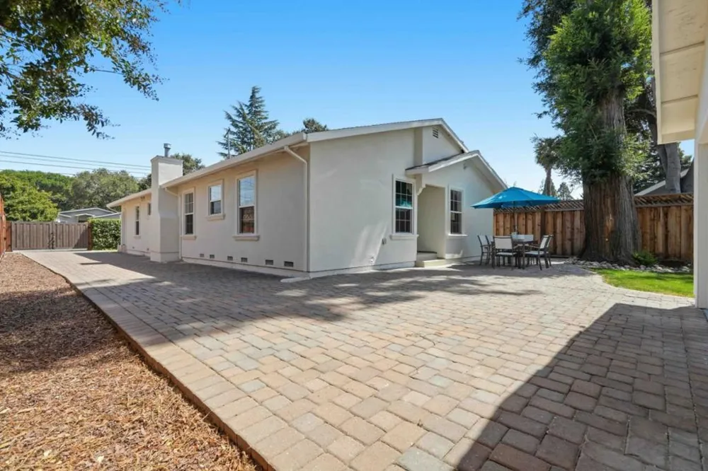 537 7th Avenue Menlo Park, CA 94025