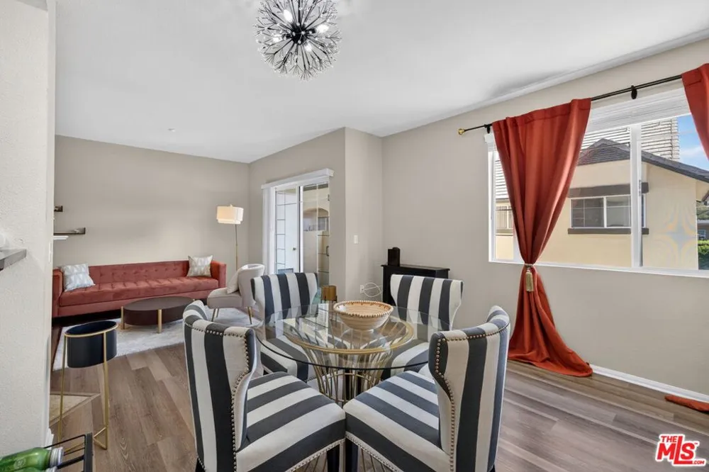 4600 Don Lorenzo Drive #4 Los Angeles, CA 90008