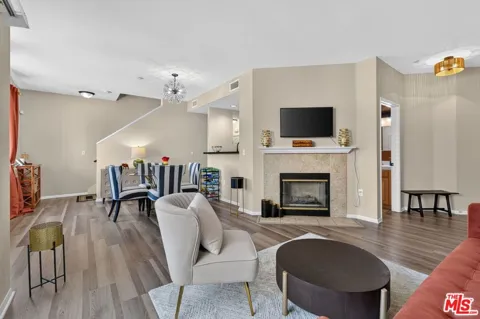 4600 Don Lorenzo Drive #4