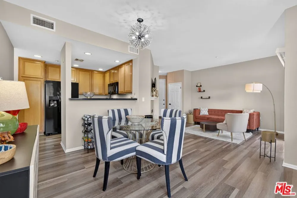 4600 Don Lorenzo Drive #4 Los Angeles, CA 90008