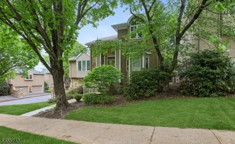 163 Clarken Dr