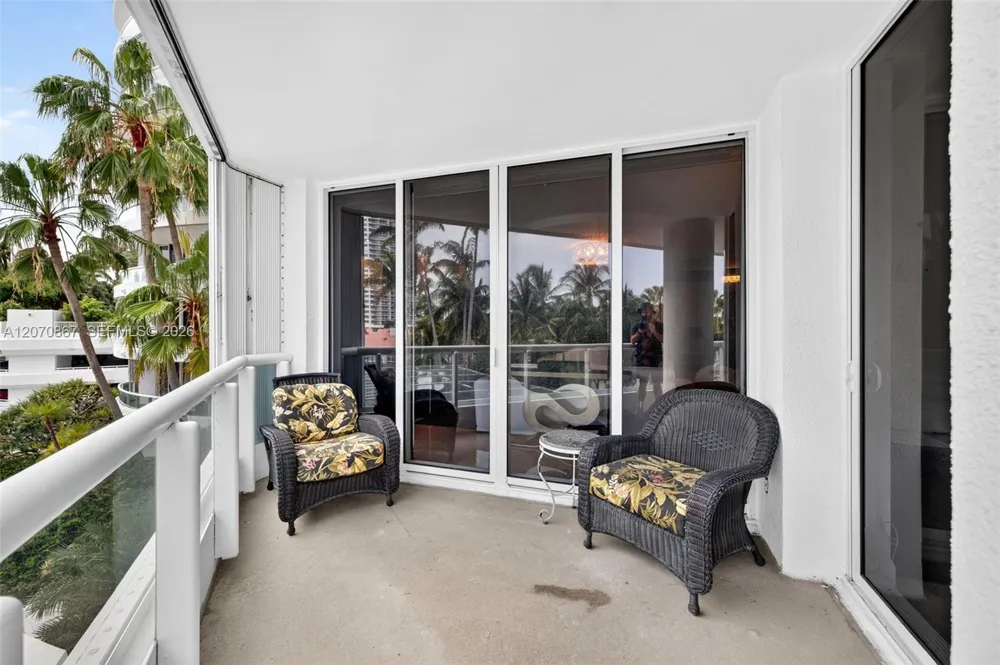 21050 Point Pl #403 Aventura, FL 33180