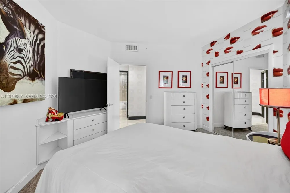 21050 Point Pl #403 Aventura, FL 33180