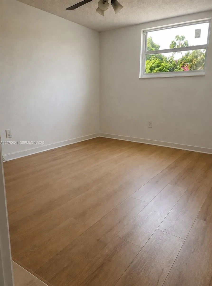 666 W 81st St #103 Hialeah, FL 33014