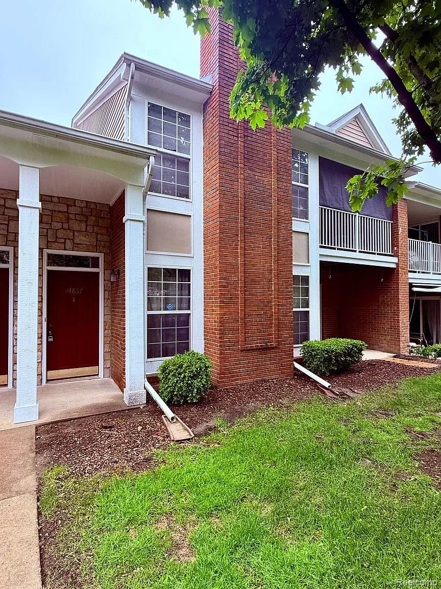 44837 Marigold Drive Sterling Heights City, MI 48314
