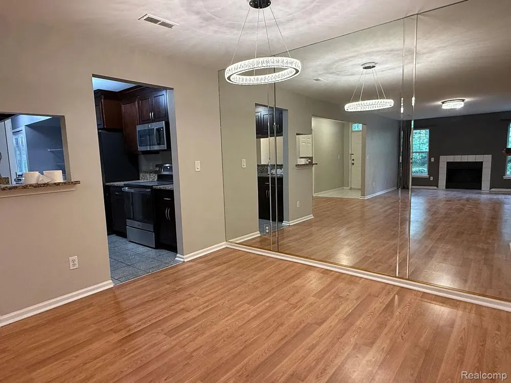 44837 Marigold Drive Sterling Heights City, MI 48314