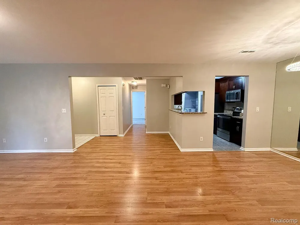 44837 Marigold Drive Sterling Heights City, MI 48314