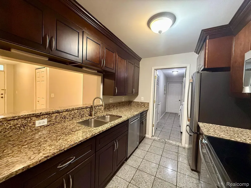 44837 Marigold Drive Sterling Heights City, MI 48314
