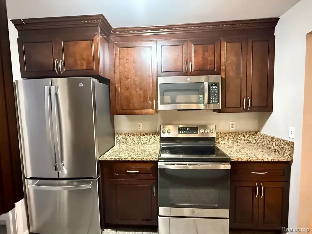 44837 Marigold Drive Sterling Heights City, MI 48314