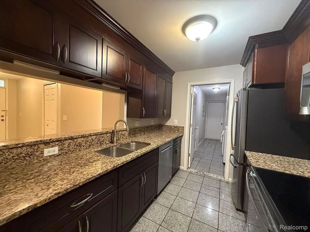 44837 Marigold Drive Sterling Heights City, MI 48314