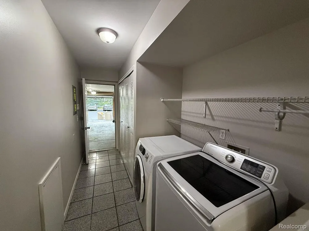 44837 Marigold Drive Sterling Heights City, MI 48314