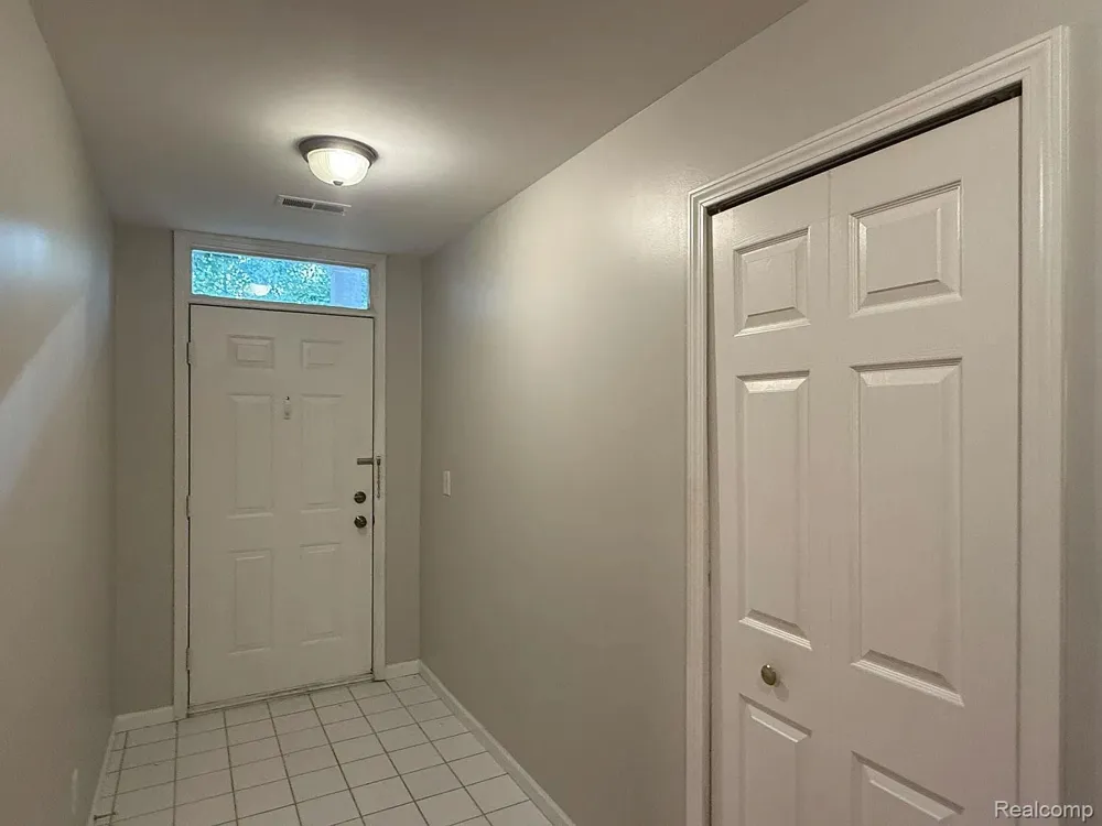 44837 Marigold Drive Sterling Heights City, MI 48314