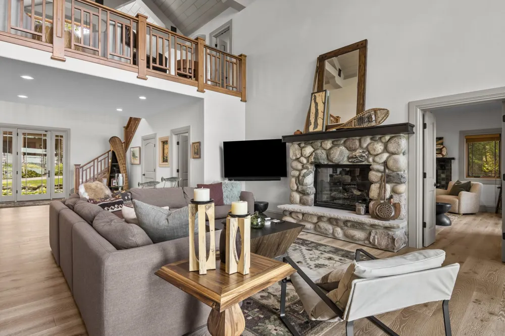 3463 NE Torch Lake Drive Central Lake Township, MI 49622