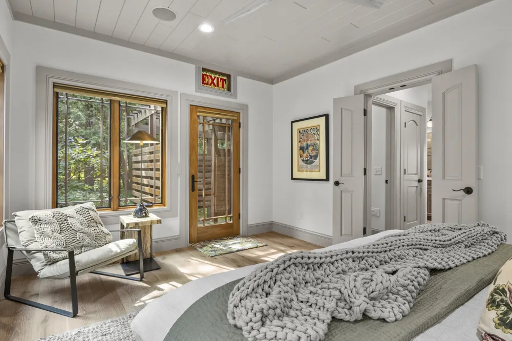 3463 NE Torch Lake Drive Central Lake Township, MI 49622
