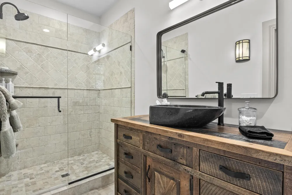 3463 NE Torch Lake Drive Central Lake Township, MI 49622