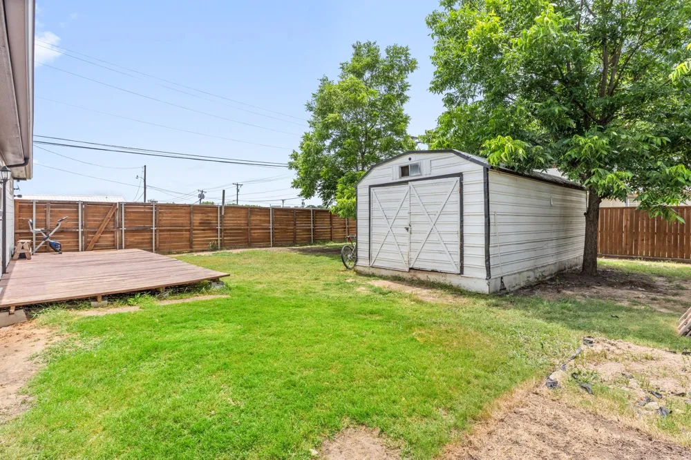 810 S MAIN STREET Kemp, TX 75143