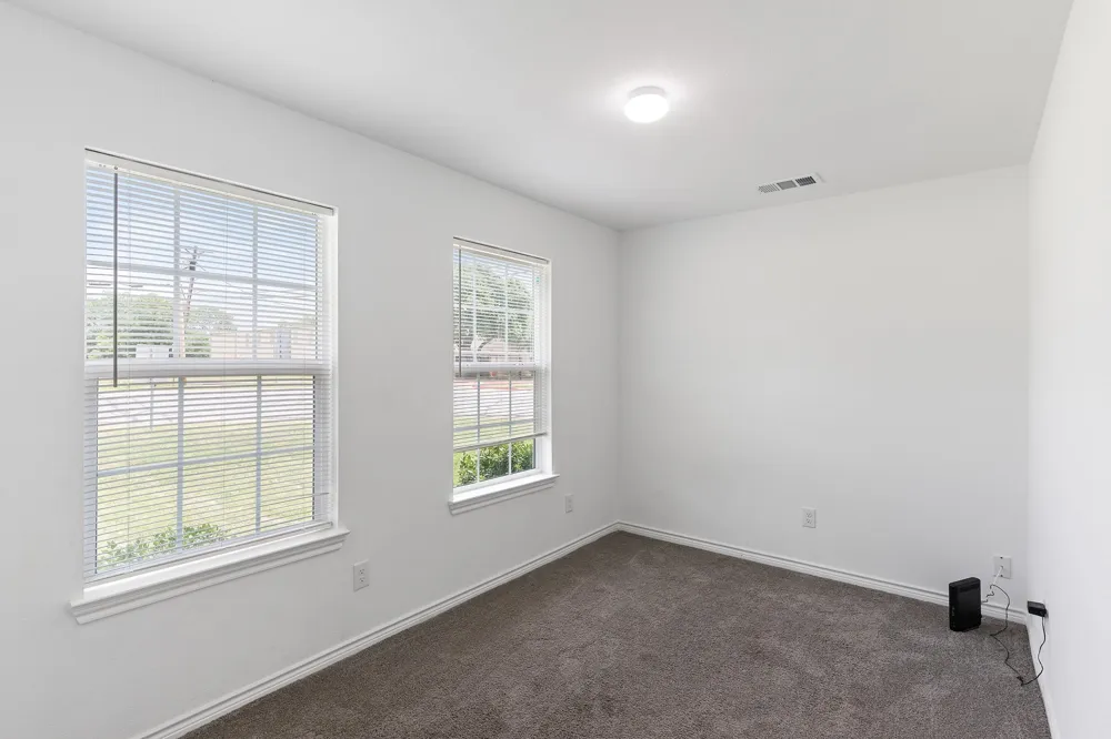 810 S MAIN STREET Kemp, TX 75143