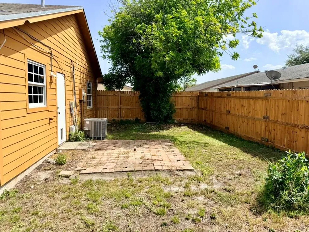 8715 PLUTO TERRACE West Palm Beach, FL 33403