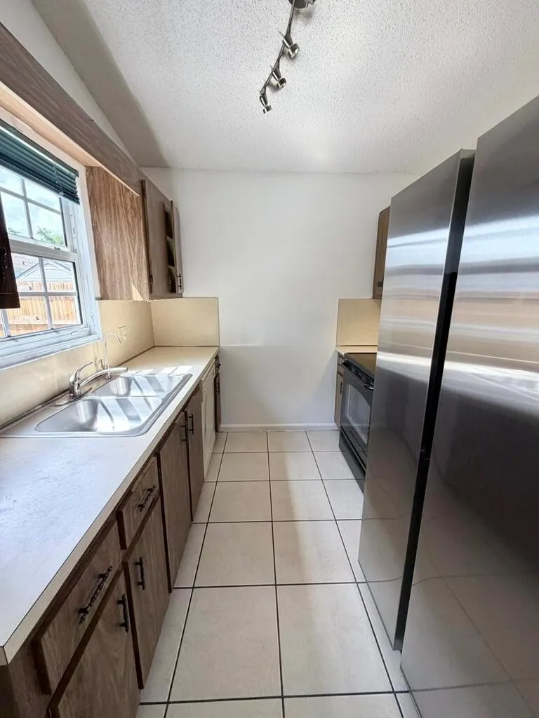 8715 PLUTO TERRACE West Palm Beach, FL 33403