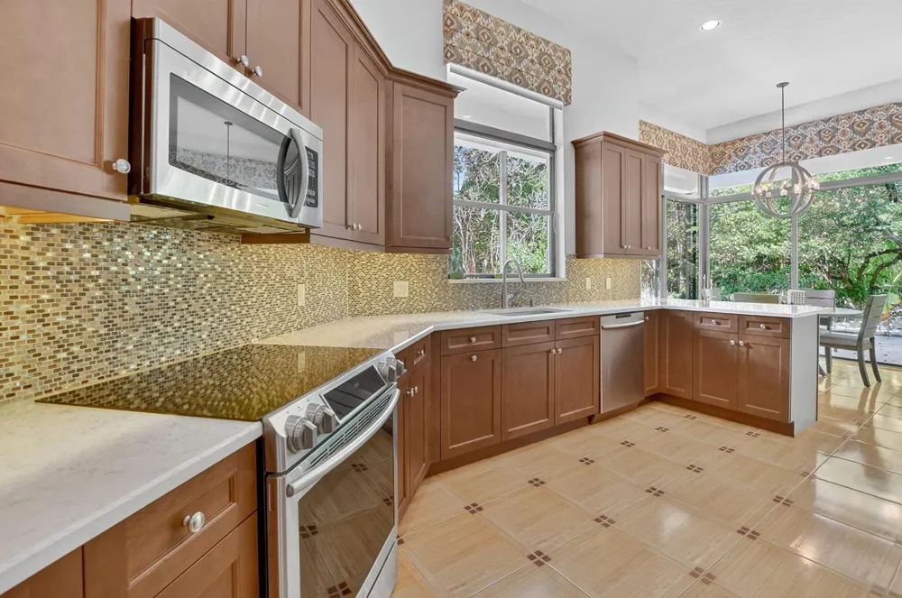6301 NW 25th Way Boca Raton, FL 33496