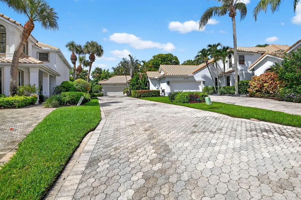6301 NW 25th Way Boca Raton, FL 33496
