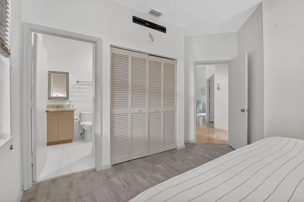 6301 NW 25th Way Boca Raton, FL 33496