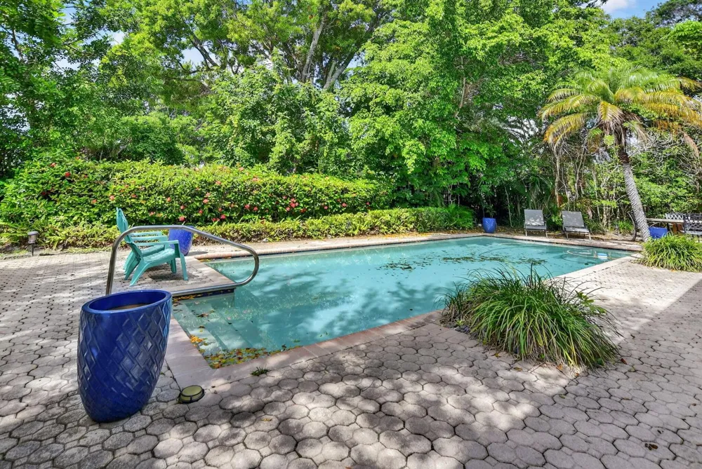 6301 NW 25th Way Boca Raton, FL 33496