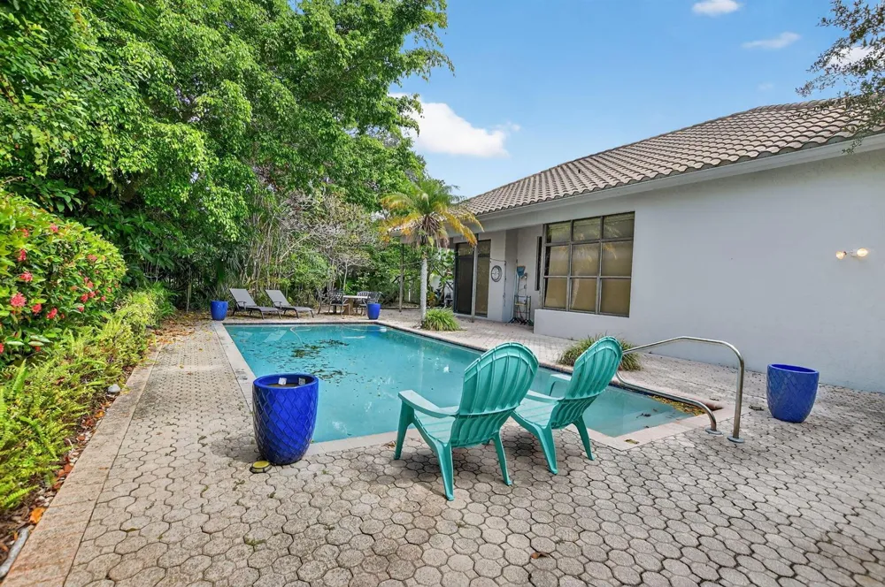 6301 NW 25th Way Boca Raton, FL 33496