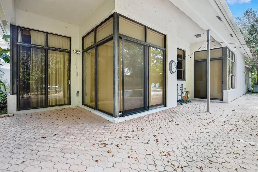 6301 NW 25th Way Boca Raton, FL 33496