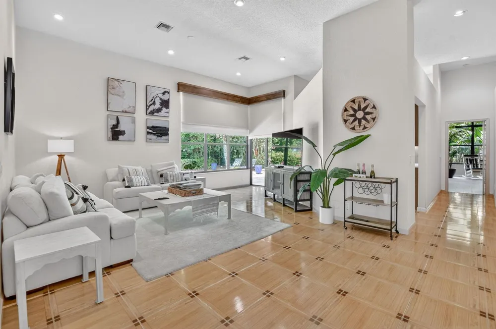 6301 NW 25th Way Boca Raton, FL 33496