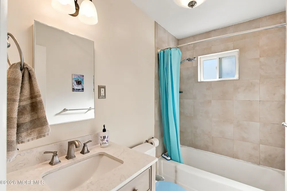 122 9th Street Belford, NJ 07718