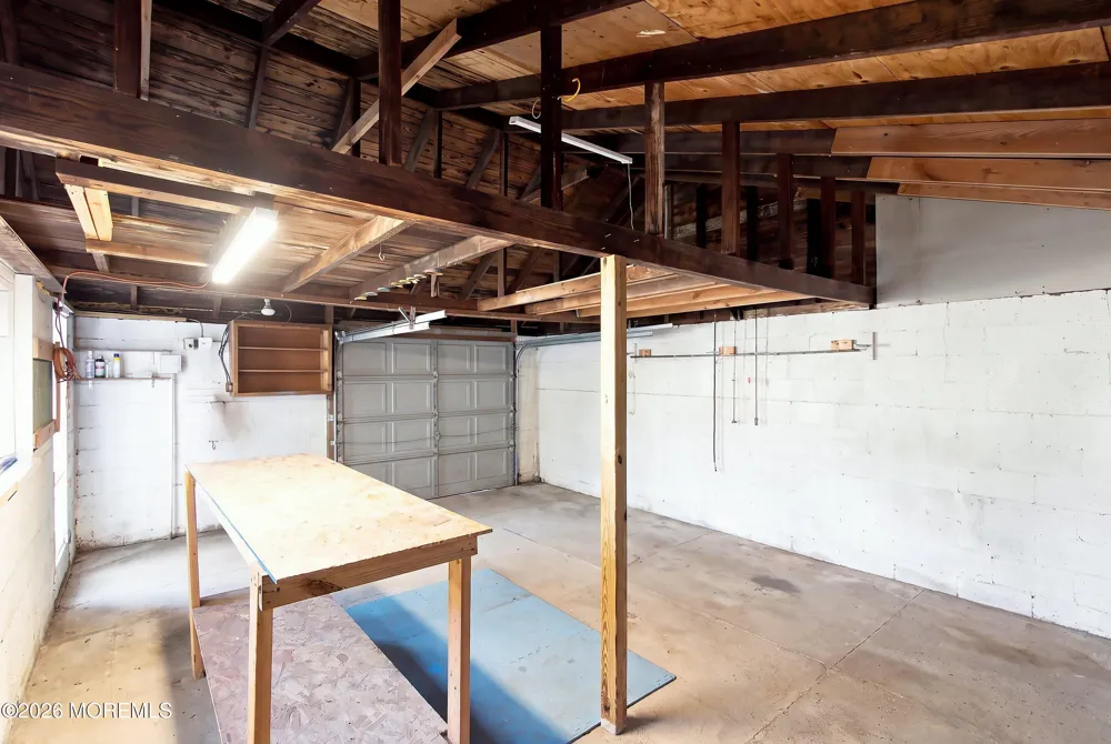 122 9th Street Belford, NJ 07718