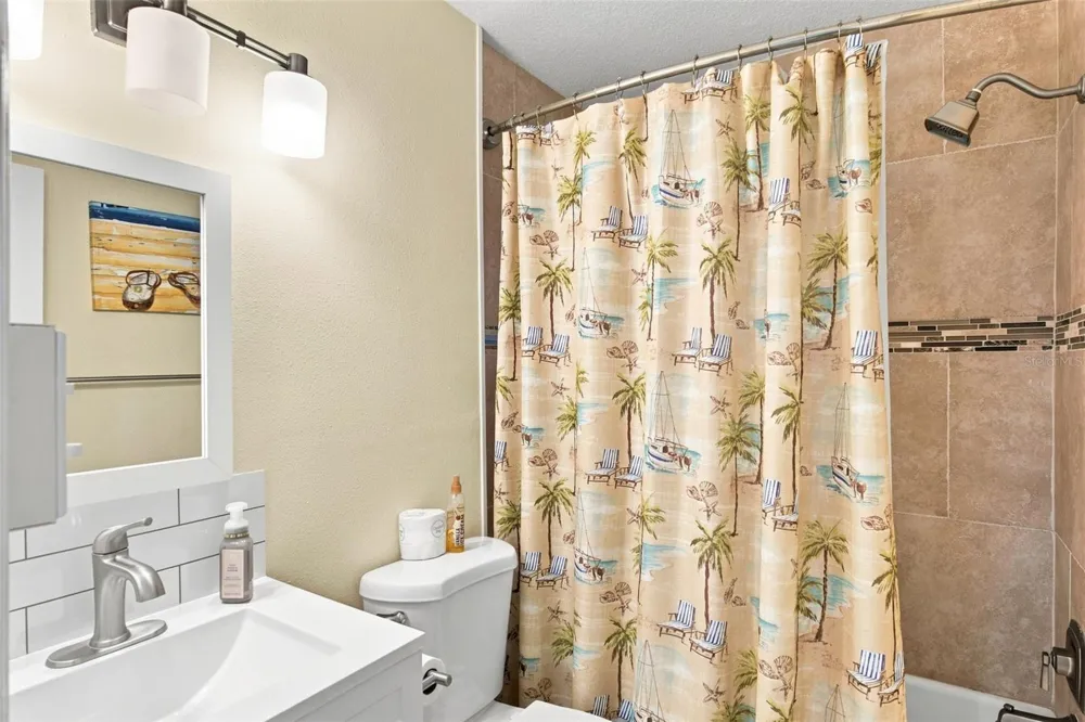414 FLUSHING AVENUE Daytona Beach, FL 32118