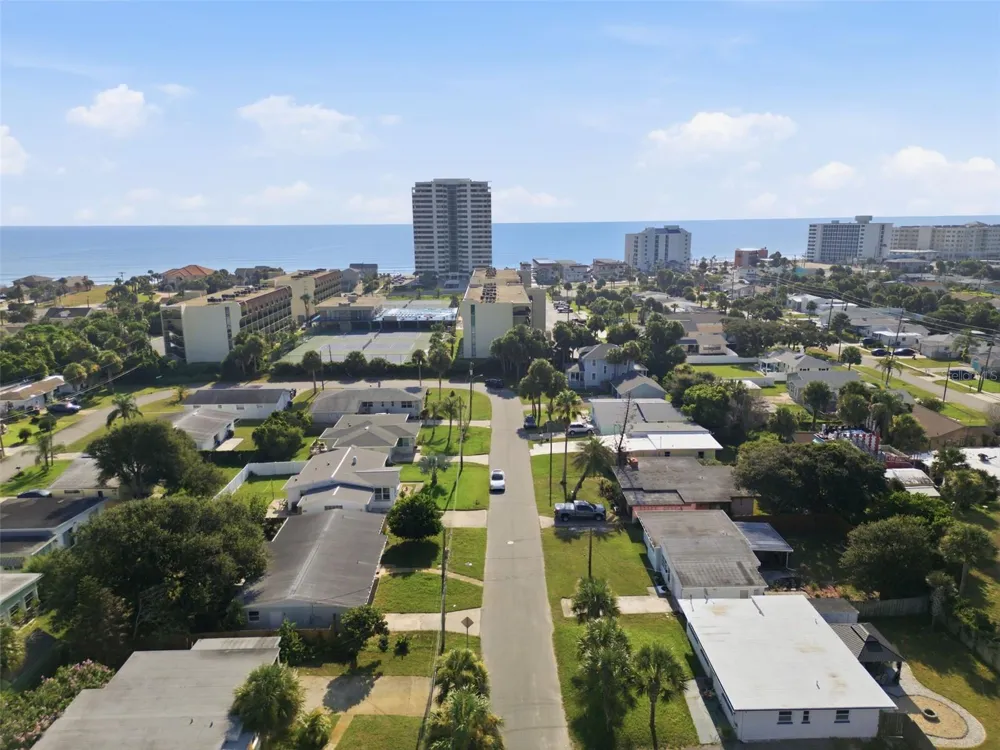 414 FLUSHING AVENUE Daytona Beach, FL 32118