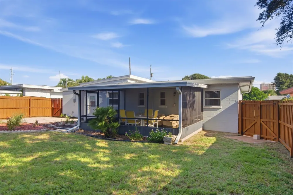 414 FLUSHING AVENUE Daytona Beach, FL 32118